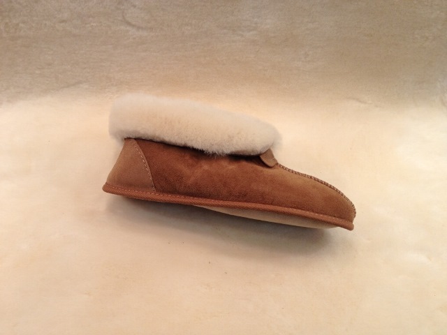Sheepskin Footwear Image - 25