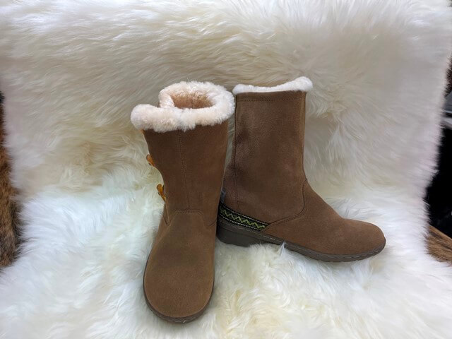 Sheepskin Footwear Image - 36