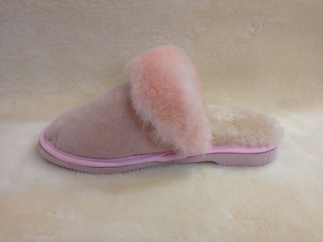 Sheepskin Footwear Image - 6